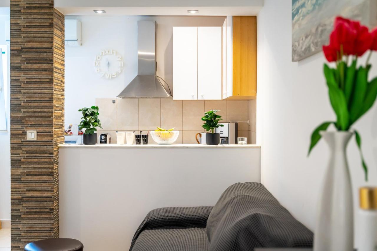 Studio Apartment La Luna Split Buitenkant foto